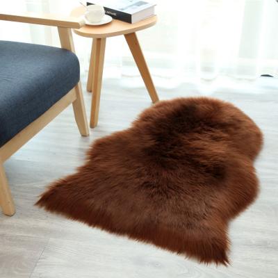 China Washable Shape Washable Pure Red Shaggy Sheepskin Faux Fur Fabric Faux Fur Prayer Blanket Floor Mat for sale