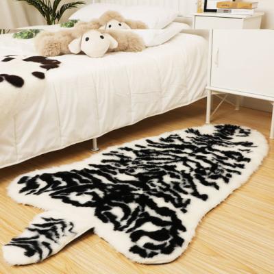 China Latest Design Modern Design Pattern Living Room Washable Faux Fur Animal Area Luxury Carpet Covers for sale