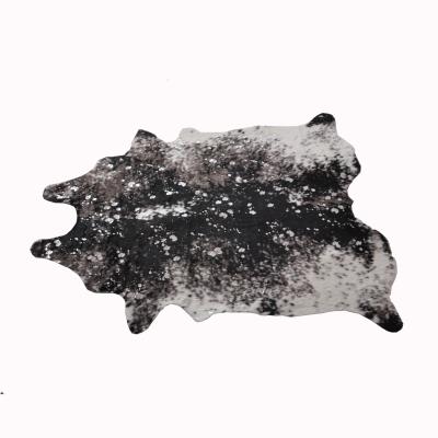 China 2020 Wholesale Factory Faux Fur Blanket Washable With Cowhide With Silver Mark for sale