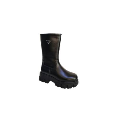 China Anti-slippery Fashion Women Middle Boots for sale