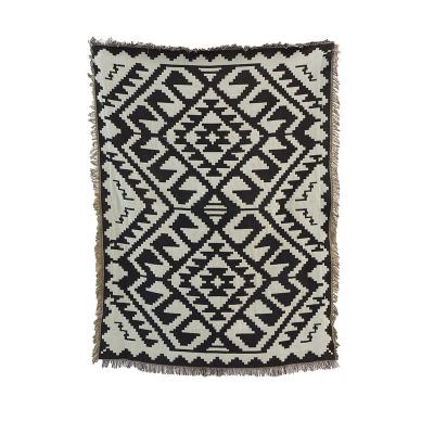 China China Manufacturers Wearable Fashionable Pattern Woven Yarn Blanket for sale