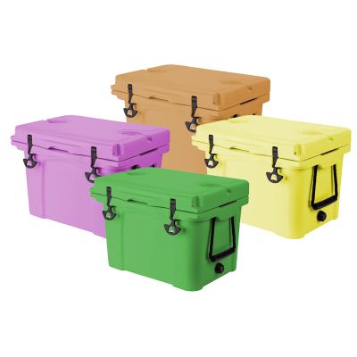 China Insulated waterproof rotomolded plastic ice cooler box portable beer cooler for fishing hiking camping Te koop