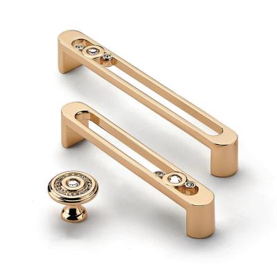 China Modern Luxury Brass Crystal Glass Gold Furniture Cabinet Door Pull Handles Knobs for sale