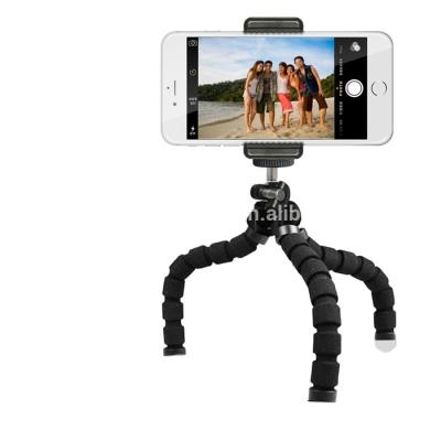 China Universal Portable Mini Video Camera Tripod Para Tripod Celular Flexible Stand for Smartphone with Phone Holder and Remote Control Shutter for sale