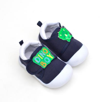 China New Cartoon Insulative Baby Shoes Kids Casual Shoes Kids Flat Casual Shoes For Little Baby Boy for sale