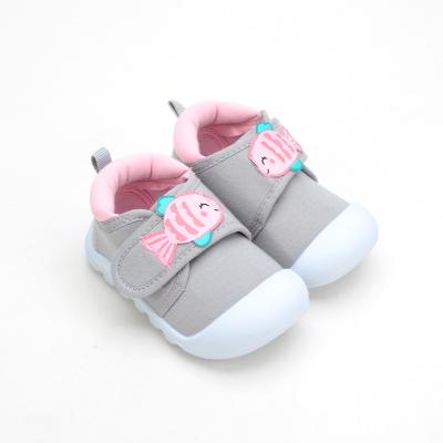 China Insulative Factory Outlet Low Price Kids Baby 3-15 Months Cartoon Casual Shoes for sale