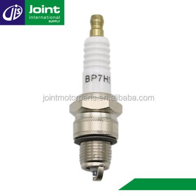 China Ceramic Moped Spark Plugs BP7HS Engine Spark Plug Motorcycle For AG100 10mm for sale