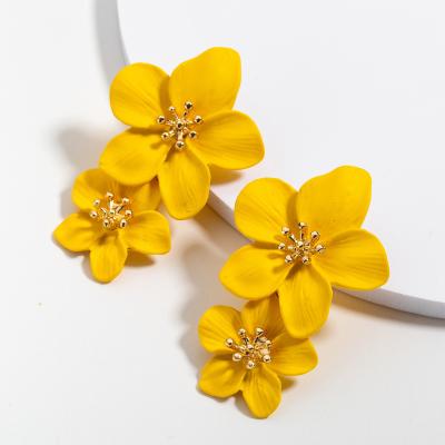 China Hot Sale Style Double Style Fresh Flower Drop Earrings Lead Free Nickel Free Yellow Floral Dangle Earrings For Ladies for sale