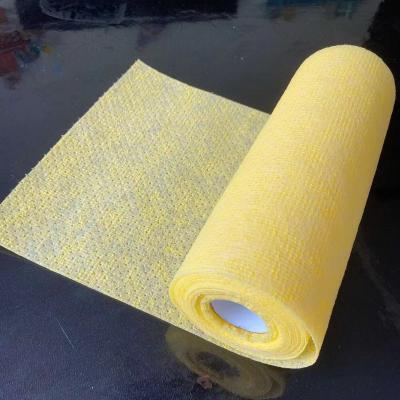 China Colorful Spunlaced Reusable Dry Nonwoven Cleaning Cloth Household Sustainably Printed Super Absorbent Universal Roll for sale