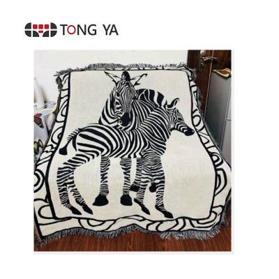 China Anti-pilling Personalized Jacquard Tapestry Eco-friendly Woven Soft Throw Blanket Personalized For Soft for sale