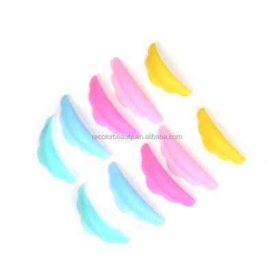 China 5 Pairs Silicon In One Colored Reusable Eyelash Flower Shape Silicone Perming Lashes Silicone Pads for sale