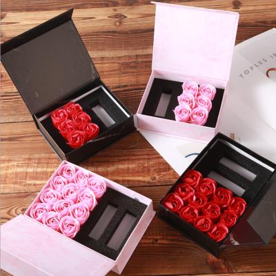 China 2021 Creative Recyclable Gift Box Valentine's Day Gift Cosmetics Company Christmas Favor for sale