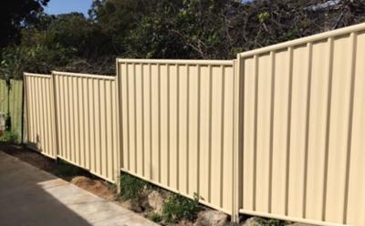 Κίνα 1.8m high x 2.37m wide colorbond steel fencing panels προς πώληση