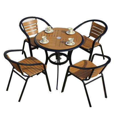 China Powder Coated Outdoor Garden Tables and Chairs for Picnic Wine Table Furniture Set for sale