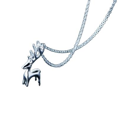 China Cute Christmas Gift Stainless Steel Gold Plating Deer Necklace Giraffe White White Crystal Necklace for sale