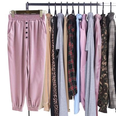 China Big discount for quantity purchases casual, low price sale of women's casual and sports pants with mixed styles and sizes for sale