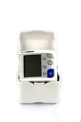 China Digital Wrist Blood Pressure Monitors , 24 Hour Automatic BP Monitor for sale