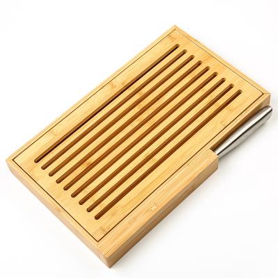 China Viable High Quality Bamboo Slotted Bread Cutting Board With Stainless Steel Bread Knife Bread Slicer Bamboo Panel With Crumb Tray for sale