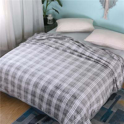 China 100% Polyester Printed Flannel Blanket Skin-Friendly Comfortable Anti-Static 150 GSM Thick Plaid Flannel Blanket 50*70 for sale