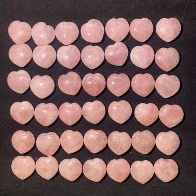 China Natural Heart Stone 3cm Crystal Crafts Rose Quartz Crystal from Europe for Home Decoration for sale