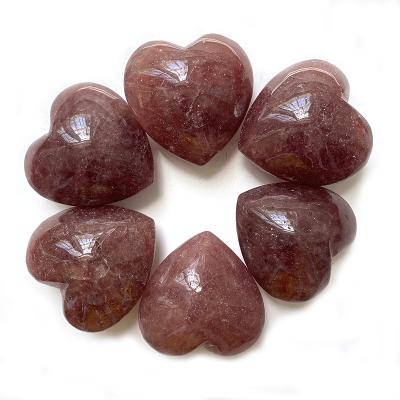 China Wholesale Special Crystal Natural Strawberry Europe Gifts Heart Shaped Crystal For Home Decoration for sale