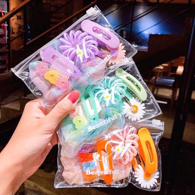 China 2020 Wholesales Cute 6PCS Fashion Women Hair Accessories Sets Sweet Hair Scrunchies And Clips For Women for sale