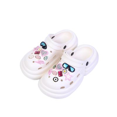 China New Durable Heart Plastic Shoe Charms DIY Shoe Flower Decorations Eco-friendly Gift Cute Garden For Clog Shoes for sale