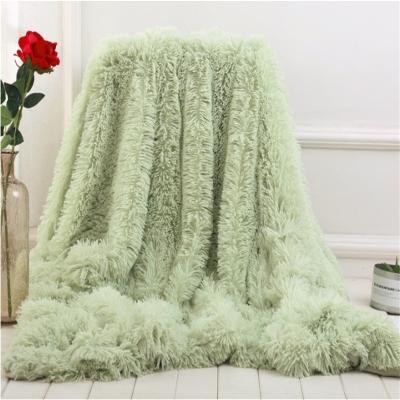 China Disposable high-grade PV sewaddle plush throw super warm and thick blanket for cold winter for sale