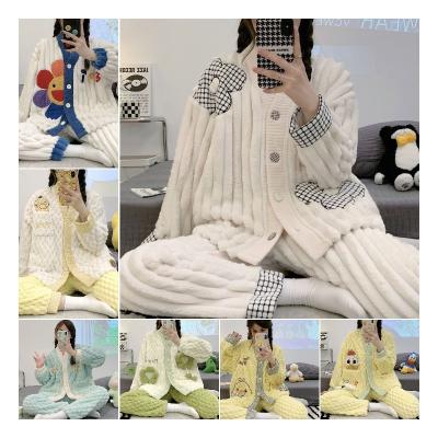 China 2023 Autumn And Winter New Coral Velvet Thickened QUICK DRY Women's Pajamas Set Miscellaneous Inventory for sale