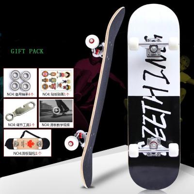 China Op maat gedrukt 80cm lengte voorgebouwd skateboards compleet straat skateboard Te koop