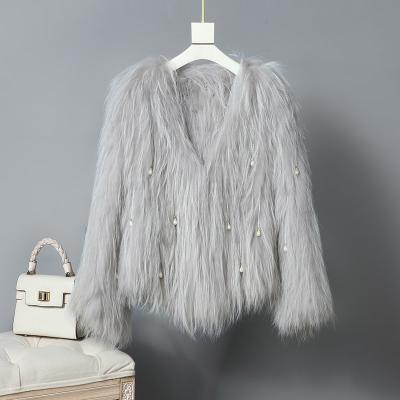 China Anti-wrinkle women's real fur coat real raccoon fur jacket with beaded ladies real fur coat for sale