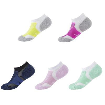 China Hotsale Antibacterial Fashion Quick Dry Workout Running Outdoor Terry Women Sport Socks for sale