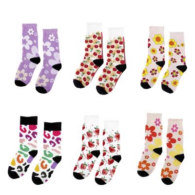 China Dropshipping various popular premium luxurious women's printing custom socks sport new designs for sale