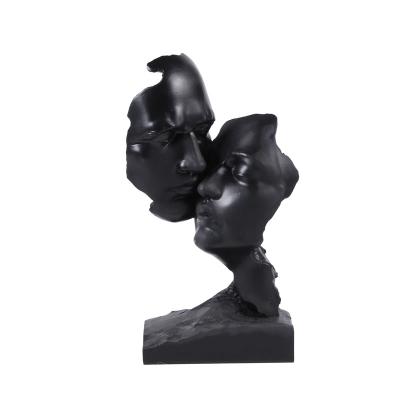 China Europe Resin Abstract Couple Love Figure Resin Handcrafted Men Woman Statues Sculpture For Gift Wedding Her for sale