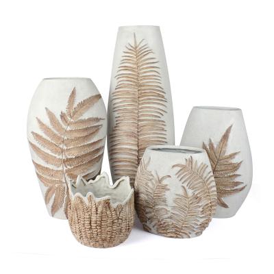 China Artificial Plant Design Custom Resin Leaves Pattern Style Flower Vase For Table Decoration for sale