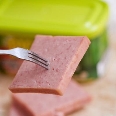 China High quality large size pork canned luncheon meat canned popular luncheon meat in china for sale