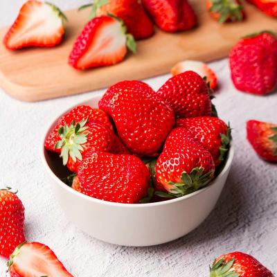 China Canned healthy and natural canned fruits canned new strawberry crop for sale