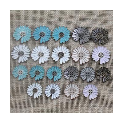 China High Quality Washable Metal 4 Hole Shape Daisy Flower Design Fashion Sewing Button For Shirt for sale