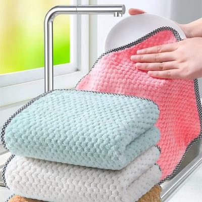 China KILINE Absorbent Coral Velvet Kitchen Dish Cloth 25*25cm Hanging Household Cleaning Wiping Rag Dish Towel Kitchen for sale