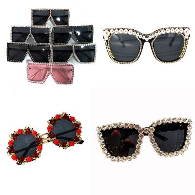 China Luxury Party Crystal Shades Sunglasses 2022 Diamond Sun Glasses Women Rhinestone Fashion Vintage Fashion Sun Glasses for sale