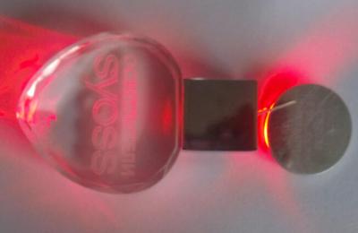 China Impulsión cristalina de memoria Flash del Usb del corazón de la capacidad grande con la encripción en venta