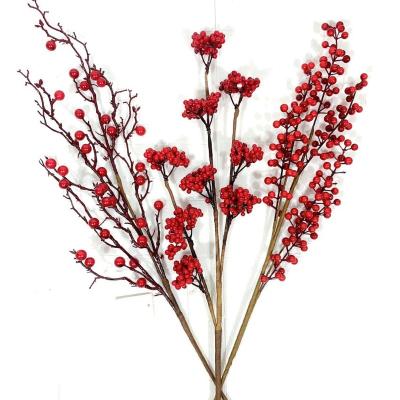 China Plastic Red Artificial Christmas Hollyberries Home Decoration Berry Bunch Christmas Decorative Artificial Beans Long Stem Pick Plant for sale