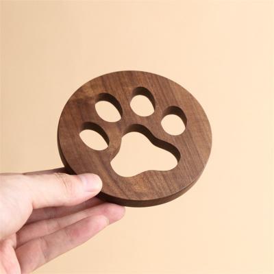 China Paw Print Flower Unfinished Custom Resin Black Walnut Resin Coaster Sustainable Natural Wooden Bambus Drink Coffee Tea White Cups Holder for sale