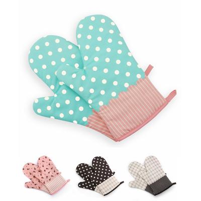 China New Style Cheap Price Dotted Printing Cotton 100% Custom Kitchen Oven Mitt for sale