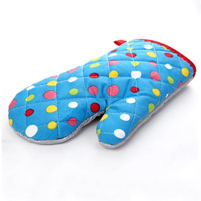 China Dotted Optional Kitchen Oven Mitt Outdoor Barbecue Textile Oven Glove Color New DEQI Cotton for sale