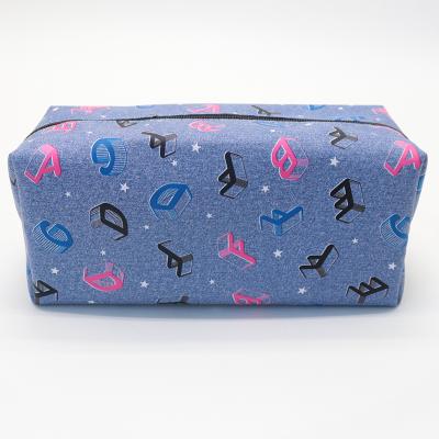 China New Fashion Letter Pattern Unisex Travel Waterproof Portable DEQI Cosmetic Bags PU Leather Makeup Bag for sale