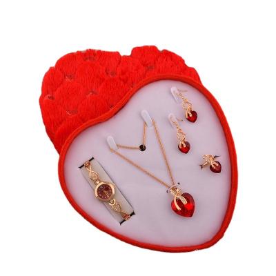 China 2020 Promotion Gift Set With 4 Accessories Fashionable Women'S Quartz Clock Gift Box Set for sale