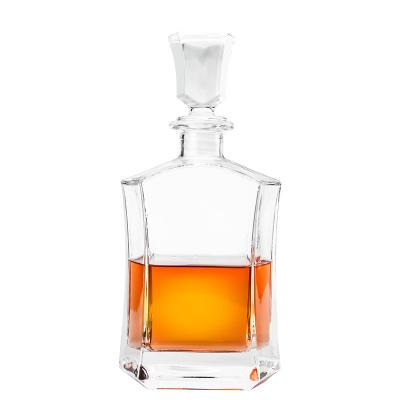 China Factory Direct Sales Customized High Standard Creative Design Glass Liquor Whiskey Transparent Decanter 710ML for sale