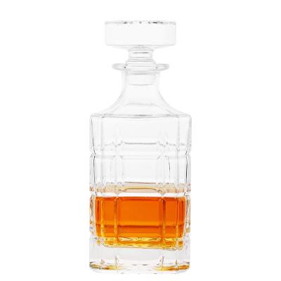 China Factory Direct Wholesale High Quality Crystal Square Decanter With Gift Box Wine Whiskey Decanter Accessories Quantity for sale