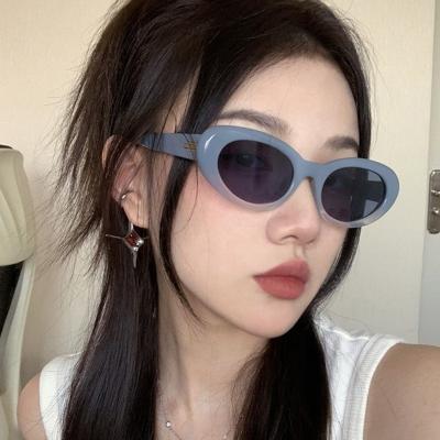 China 5323 Trendy Oval Photochromic Polarized Sunglasses Women Glass Cat Eye Sun Shades Black Fashion Men Sun Glasses Small for sale